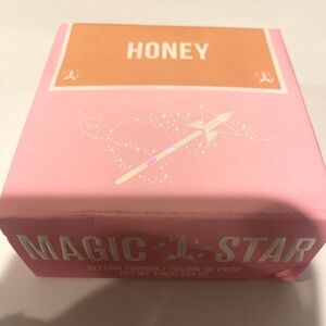 Jeffree Star Magic Star setting powder